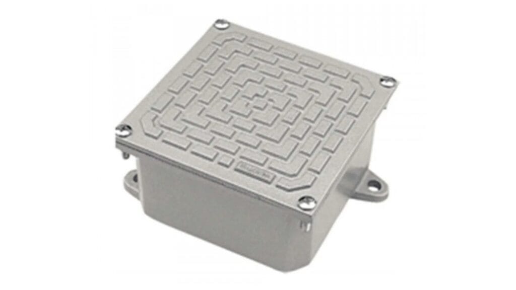 Caixa de passagem elétrica parafusadora e com porta